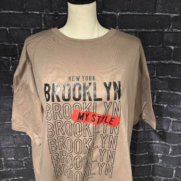 Shein Letter Graphic T-Shirt Size Small - Picture 1 of 3